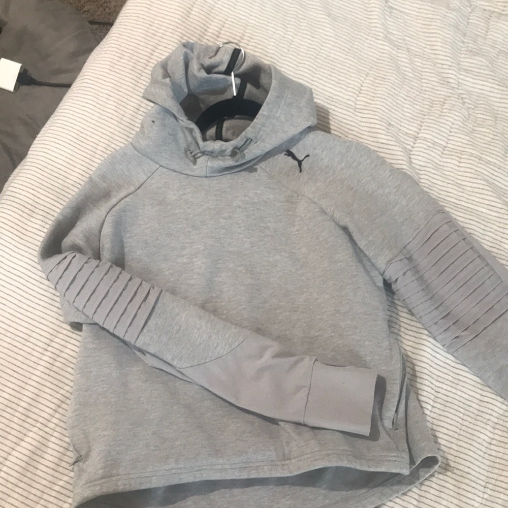 Puma grey sweatshirt